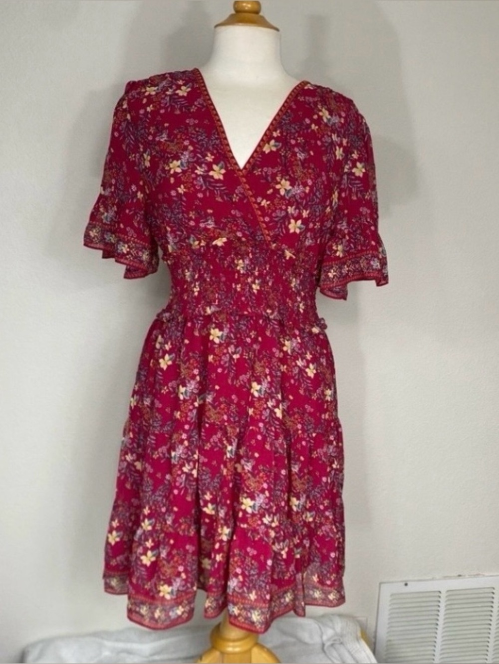 Max Studio Women's Raspberry Floral Smock Flutter Sleeve Mini Dress Size Large